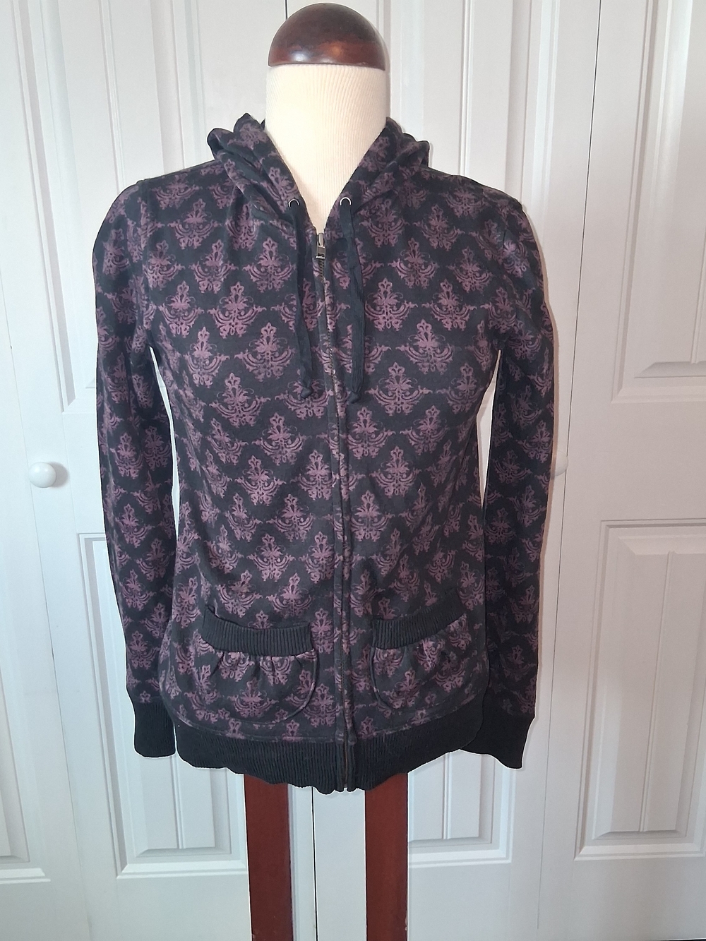 Jimmy'z Women's Black & Purple Patterned Zip Hoodie Jacket Womens Size XS